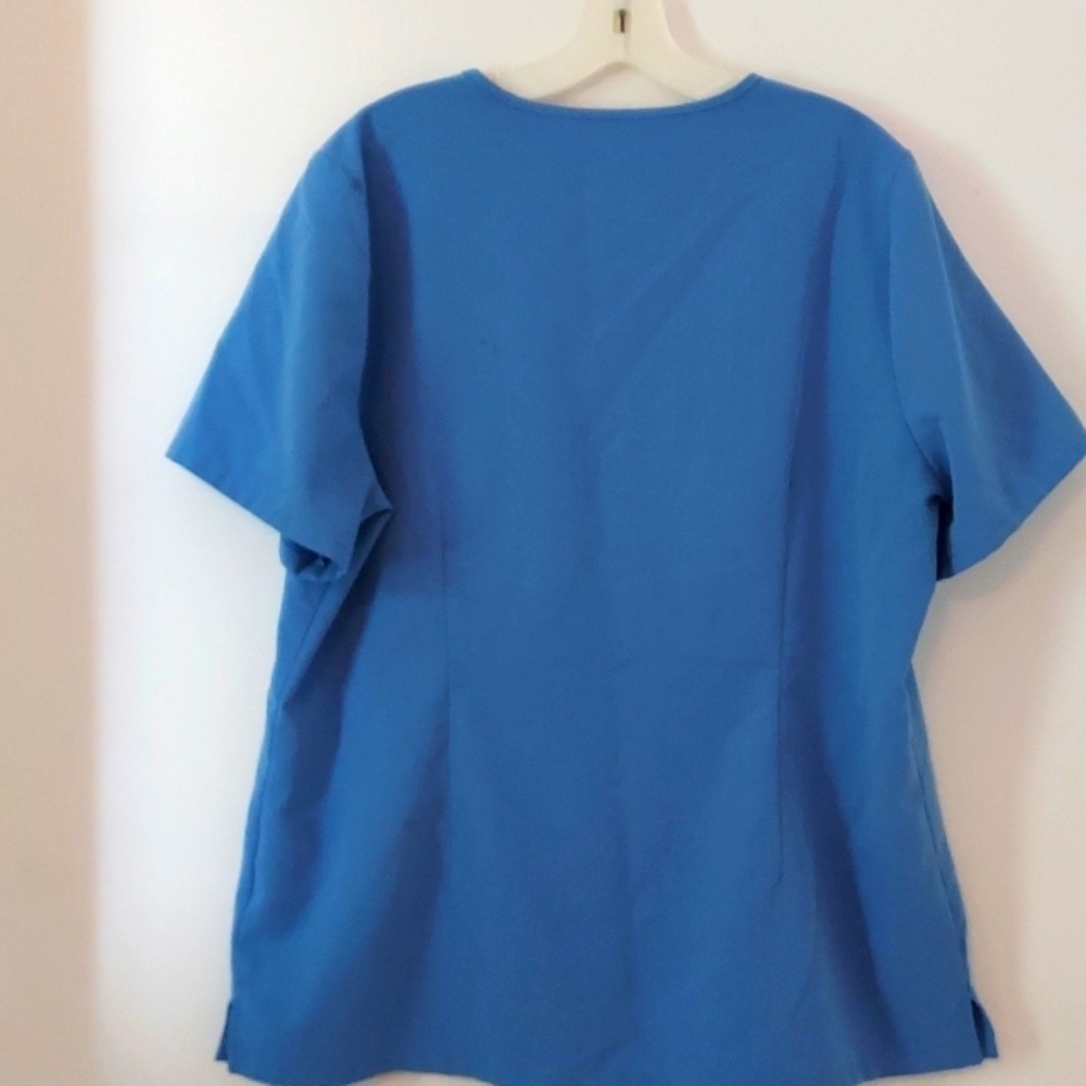 Bundle Of 2    Blue V-Neck Scrub Top - Picture 4 of 10